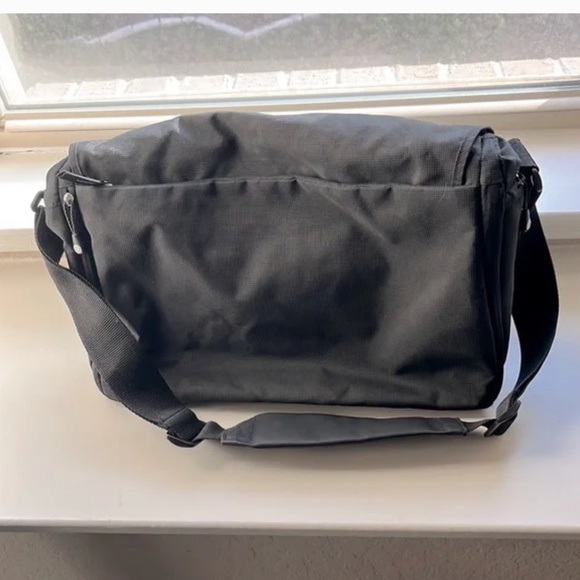 Columbia Diaper Bag - Picture 2 of 12